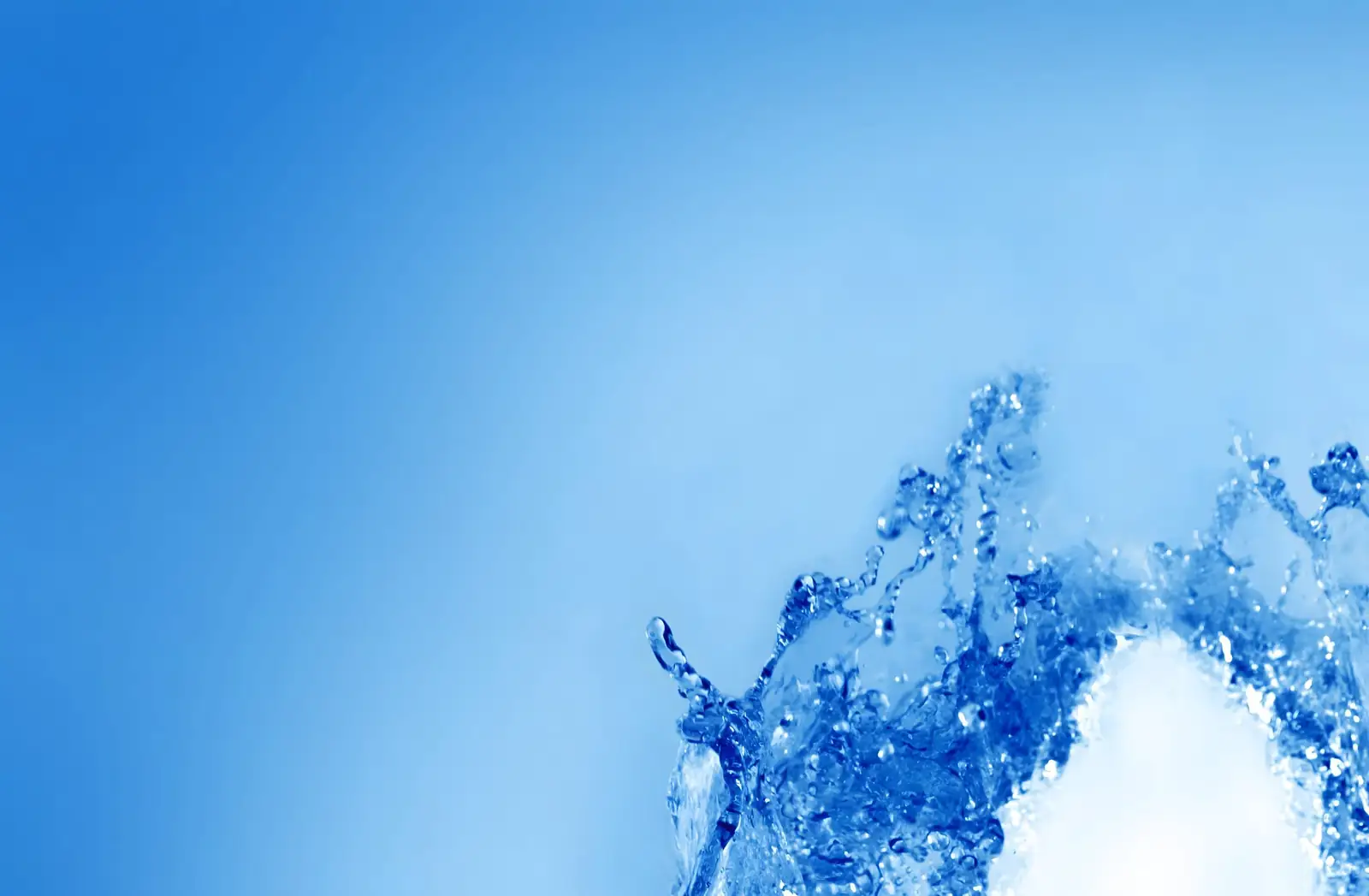 Blue water splash